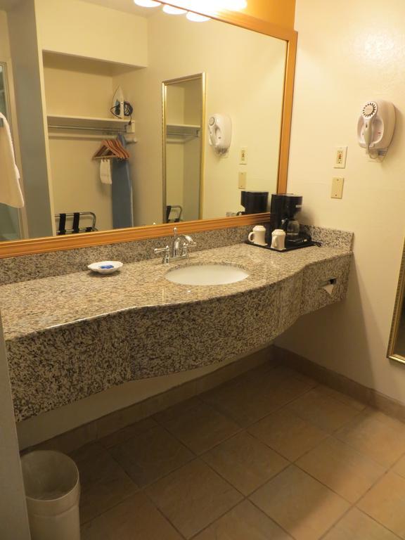 Executive Inn & Suites Sacramento Dış mekan fotoğraf