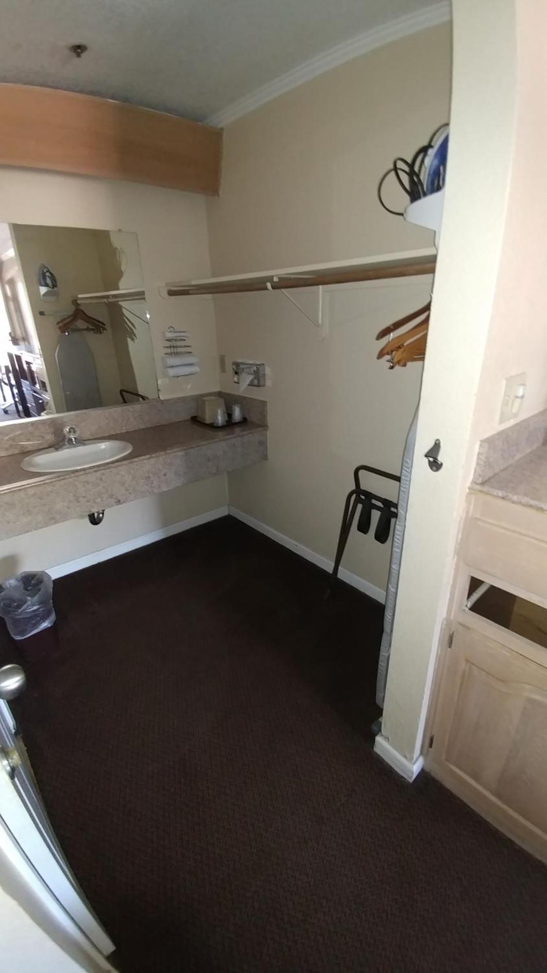 Executive Inn & Suites Sacramento Dış mekan fotoğraf